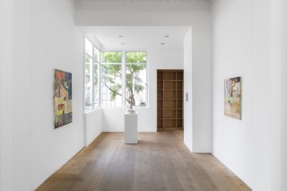 2 birds a’singin’ and bees a’buzzin web