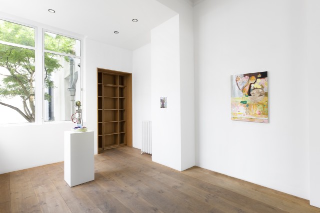 4 birds a’singin’ and bees a’buzzin web