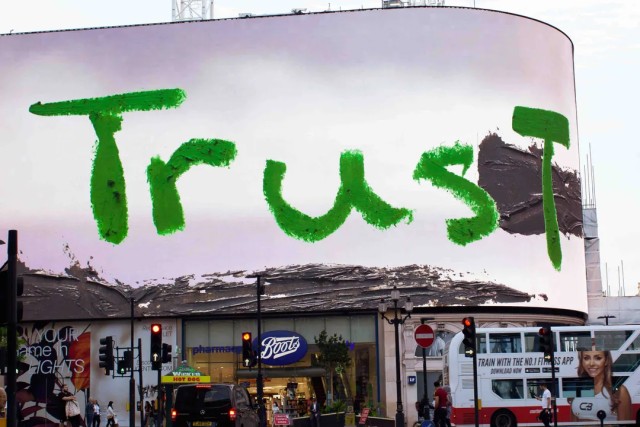 Video artists occupy public screens in london zeitgeist copie