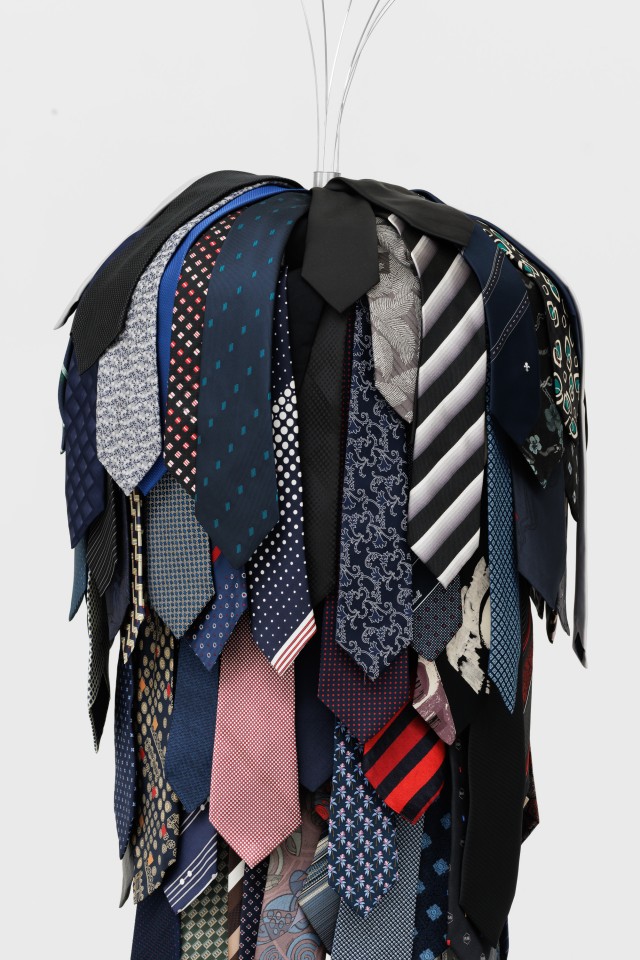 Meriem Bennani CRAVATE SHAKE 2, 2026 Ties, motor, stainless steel, aluminum, wenge wood, rollers 220 x 50 x 74 cm. 86 5/8 x 19 3/4 x 29 1/8 in.