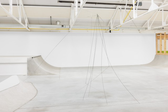 Clementine Adou Daddy long legs’ hands (big), 2025 Umbrella structure, aluminum, steel, wire 268 x 324 x 174 cm. approx 105 1/2 x 127 1/2 x 68 1/2 in. approx